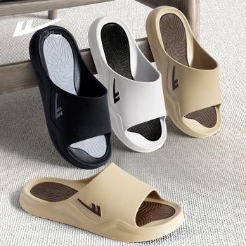 Muške japanke od PVC-a, gornji dio i potplat od PVC-a, potplat injekcijsko oblikovan, protuklizne i otporne, visina pete 2,5 cm, casual za dom i van