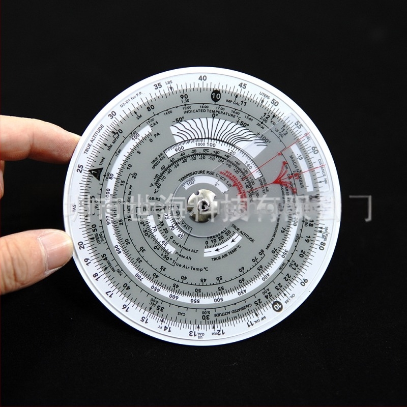 Letno navigacijsko pravilo s ugrađenim azimut kalkulatorom, kvadratno pravilo, višenamjenski mjerni alat