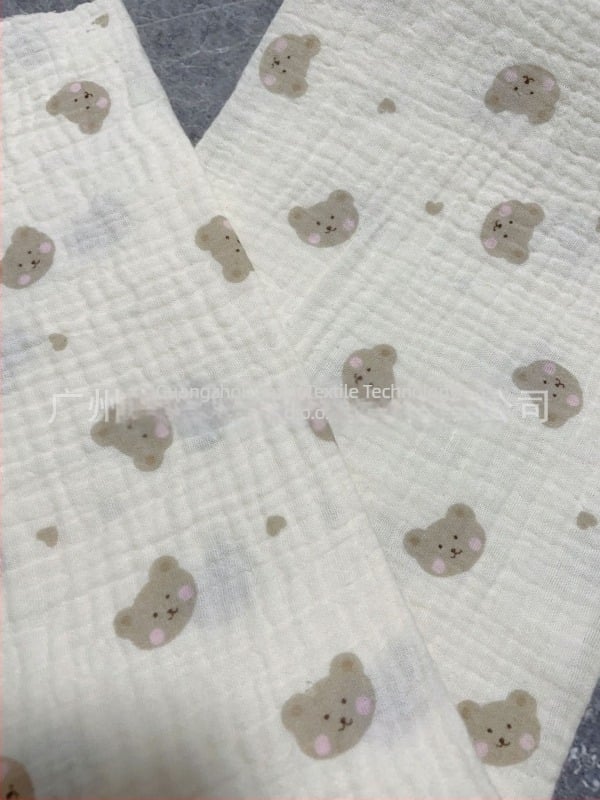 Pamuk dvostruka muslin tkanina s otiskom medvjeda za pidžame i kućnu odjeću; 100% pamuk; cilindarno bojanje; biljni otisak