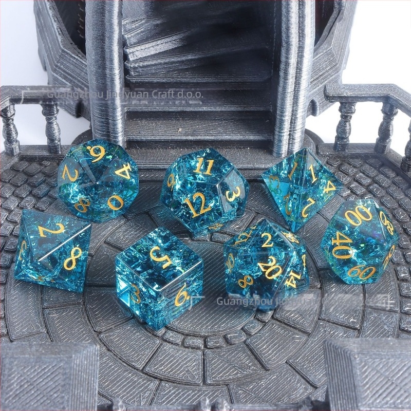 Set kristalnih staklenih kockica D6 i D20 za Dungeons & Dragons RPG
