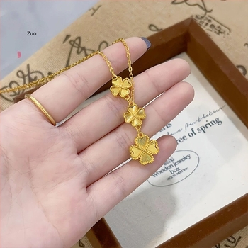 Ogrlica od bakra s elektroplatinom; laserski izrezani resici s motivom četverolisnog cvijeta; brend P·z accessories; ljeto 2025 izlazak