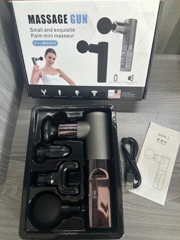 Mini prijenosni fascia gun masažer, 4 glave, brush motor, ugrađena baterija 1200–2000 mAh, zvuk ispod 36 dB