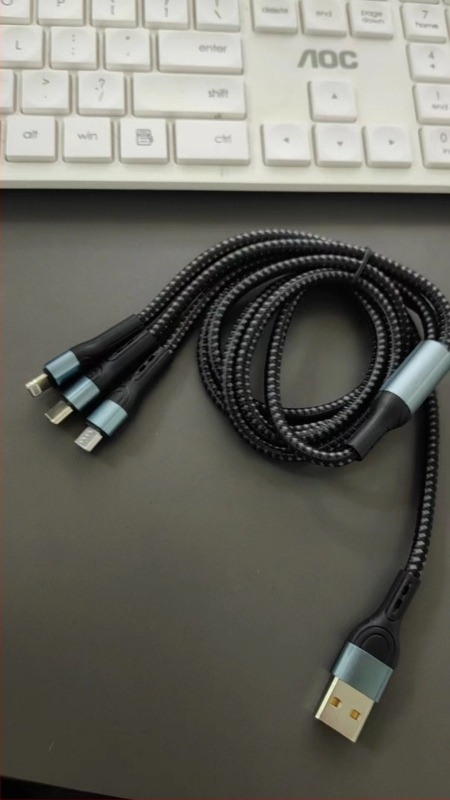 Ai line Rhino kabel za brzo punjenje i prijenos podataka 3-u-1 s Lightning, USB-C i Micro USB, kućište od aluminijske legure, automatsko isključivanje, do maksimalnog izlaza 6A