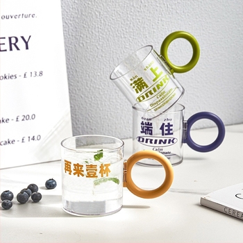 Plastična čaša za piće | Materijal: PET • Oblik: Okrugli • Težina: 85 g • Nije pogodno za mikrovalnu • Pakiranje: OPP vrećica