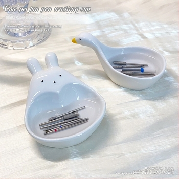 Čašica za čišćenje četkica za nokte, modeli Swan i Rabbit, OEM