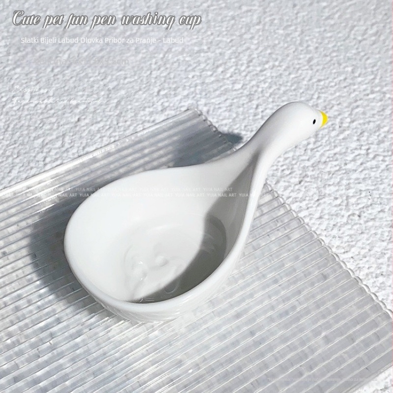 Čašica za čišćenje četkica za nokte, modeli Swan i Rabbit, OEM