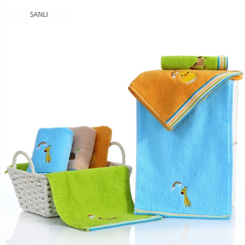 Sanli dječji pamučni ručnik, izvezen, težina ispod 50 g