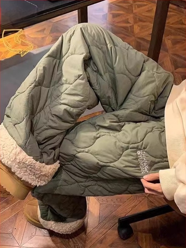 Casual hlače s fleec podstavom, vjetru otporne, prošivane za toplinu, labav kroj, srednji pojas, poliester materijal