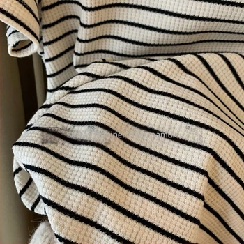 Pamučna majica s prugama, kratki rukavi, okrugli izrez, ravni kroj, gradski stil za proljeće i ljeto