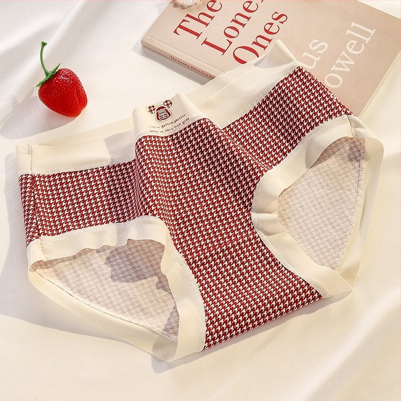 Ženske gaćice od pamuka s antibakterijskom zaštitom, prozračne, srednji struk, sadržaj pamuka 90–95%