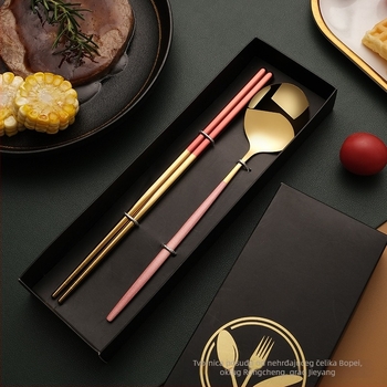 Nehrđajući čelični set pribora – nož, vilica, žlica i štapići; 410 nehrđajući čelik, ogledno poliranje, poklon pakiranje, mogućnost prilagodbe