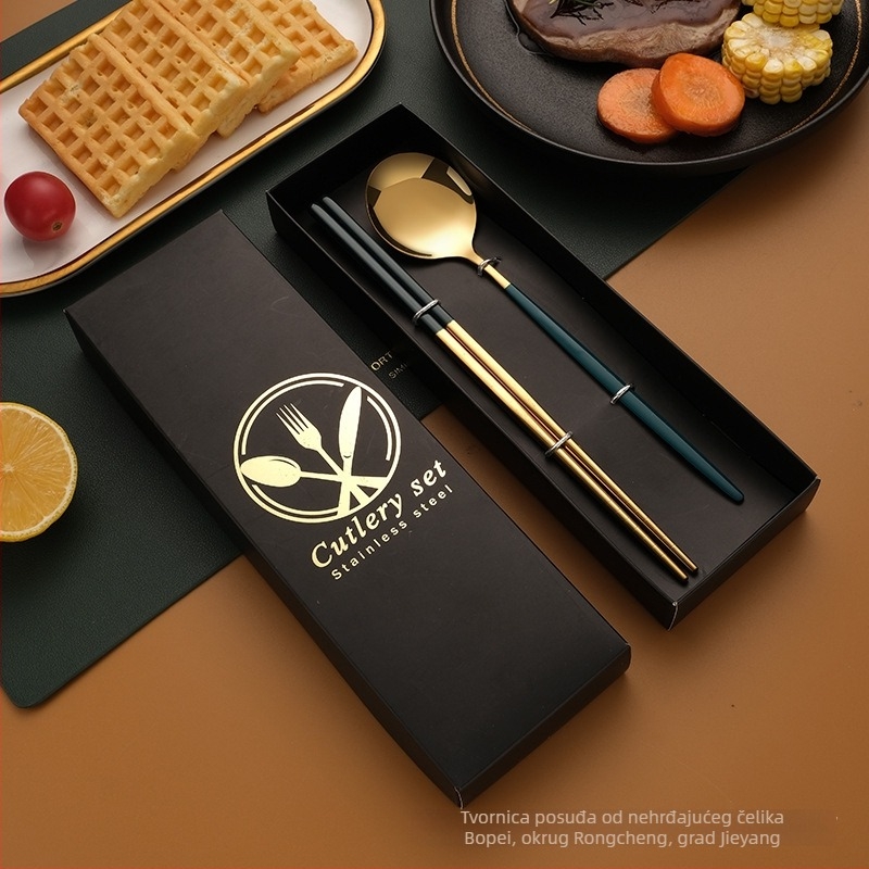 Nehrđajući čelični set pribora – nož, vilica, žlica i štapići; 410 nehrđajući čelik, ogledno poliranje, poklon pakiranje, mogućnost prilagodbe