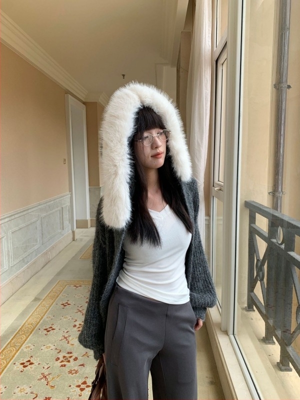 Pulover slim-fit s okruglim izrezom, dugi rukavi, jednobojni, viskozna-vuna smjesa, casual japansko-korejski stil, duljina 50–65 cm, zima 2025