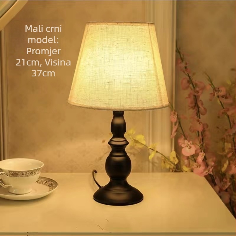 Skandinavska noćna stolna lampa za spavaću sobu s dodirnim senzorom, daljinskim upravljačem i mogućnošću prigušivanja rasvjete (Model TR485845, 220V, metalna osnova)