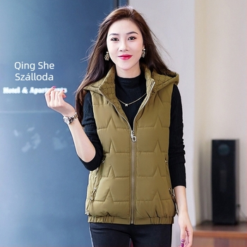 Kétoldalas téli mellény poliészter anyagból, pamut töltettel, levehető kapucnival, álló gallérral, cipzár, laza szabás