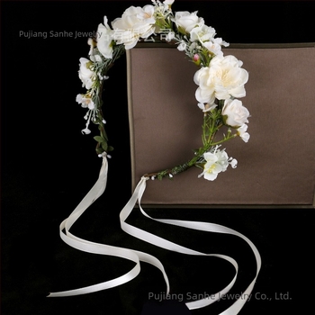 Gyerekeknek szóló virágkoszorú hajpánt - kézzel kötött textilból, virág alakú, márka Orchid Wreath