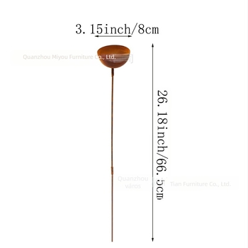 Fém kertészeti díszoszlop madár-etető motívummal – kültéri dekoráció, egyszerű retro stílus