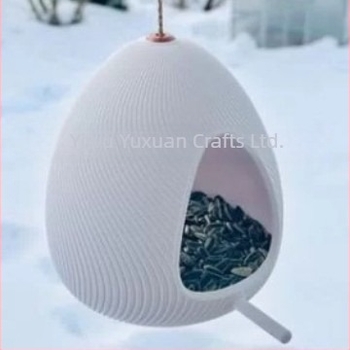 Madáretető – csepp alakú, kültéri függő dekoráció; anyag: műanyag és gyanta; modern minimalist stílus; Ym108