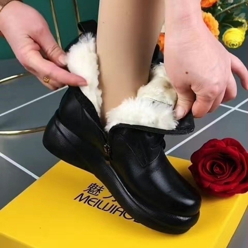 Női Martin csizmák fleece béléssel, PU bőr felsőrész, platform, oldalsó cipzár, középmagas sarok 3–5 cm