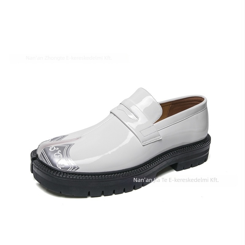 Férfi műbőr cipő, felsőrész műbőr, gumitalp, slip-on, kerek orrú