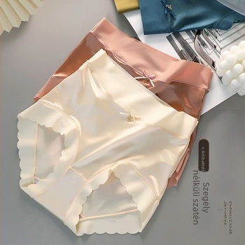 Női középmagas derekú nylon alsónemű ice-silk anyaggal; légáteresztő és antibakteriális; belső Mulberry selyem rész a intim területen; fő anyag 70–80% nylon; kötött 51–60D.