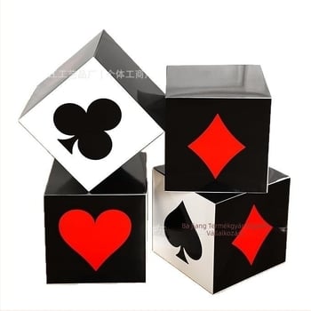Kaszinó kártya parti ajándékdoboza, Anyag: karton, Csomagolás: külső doboz, Speciális csomagolás: ajándékcsomagolás, Márka: Egyéb