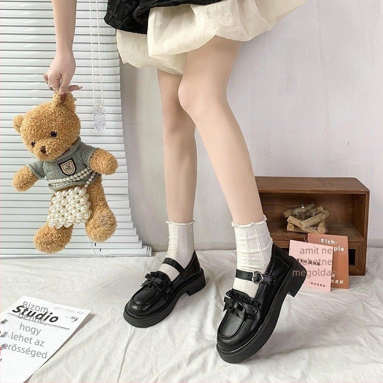 Loafer cipő, kerek orrú, kollegi Mary Jane stílus, alacsony sarka 1-3 cm, csattos zárás