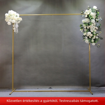 Esküvői ívelt ajtó háttér gyepre, vasváz, kartoncsomagolás, esküvőkre