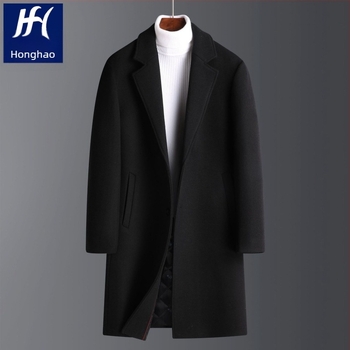 Gyapjúkabát, városi stílus, karcsú szabás, vastag gyapjú, egysoros záródás, V-nyakú gallér, poliészter bélés