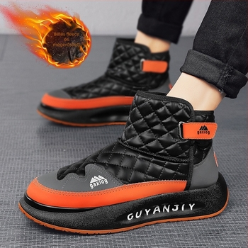 Férfi téli csizma - meleg fleece bélés, PU felsőrész, PVC talp, vízálló, csúszásmentes.