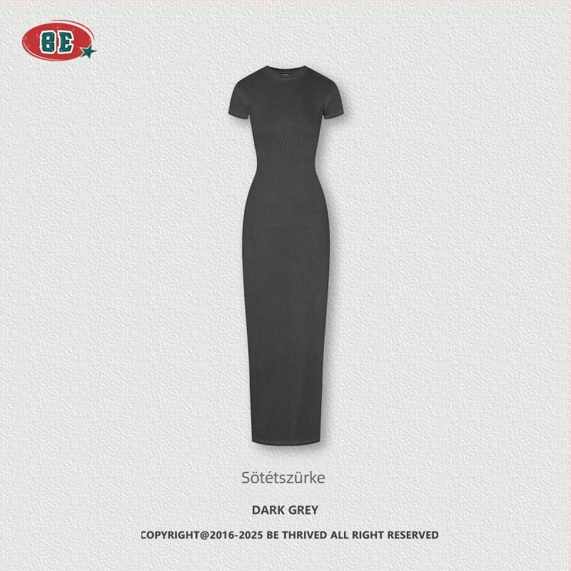 BE THRIVED ruha: karcsúsított bodycon, hosszú ruha, kerek nyakú, rövid ujjú, pamut-kevert anyag