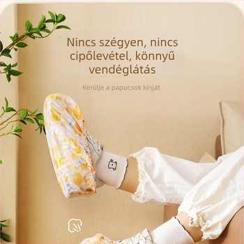 Egyszer használatos, nemszövött anyagból készült nyomtatott cipővédők belső használatra, vastagított, csúszásmentes, medve mintával