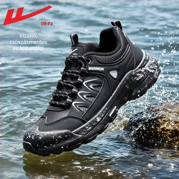 Utazócipők — Reebok, Gyorsan száradó, Kényelmes (Felső: TPU+Műbőr+Szövet; Zárás: Fűzők; Talpbetét: PU)