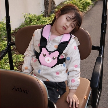 Hátsó ülésbiztonsági öv gyermekek számára tricikliben, motorkerékpárban vagy elektromos járműben | Anyag: műanyag–acél keverék / nylon utánzat | Alkalmas kor: 1,5–12 éves | Eredet: Guangzhou