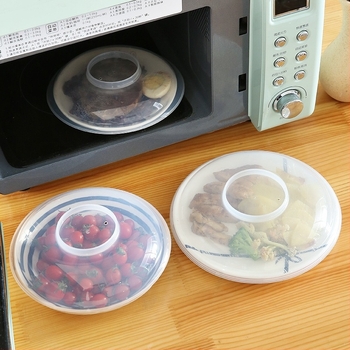 First Benefit műanyag ételminőségű fedél tálhoz — szigetelt, mikrosütőben használható, magas hőállóságú
