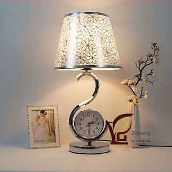 Asztali lámpa LED világítással, üvegbura, minimalistikus modern stílus, 110-240 V