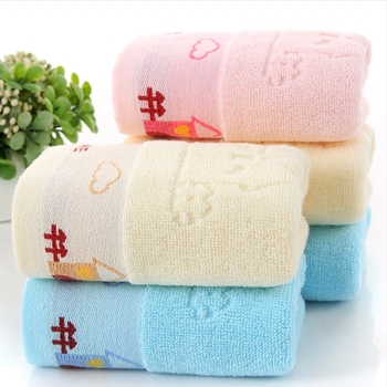 Pamut gyerekek arc törölközője, Jacquard szövésű, 32s, 50–80 g, testreszabható hímzés