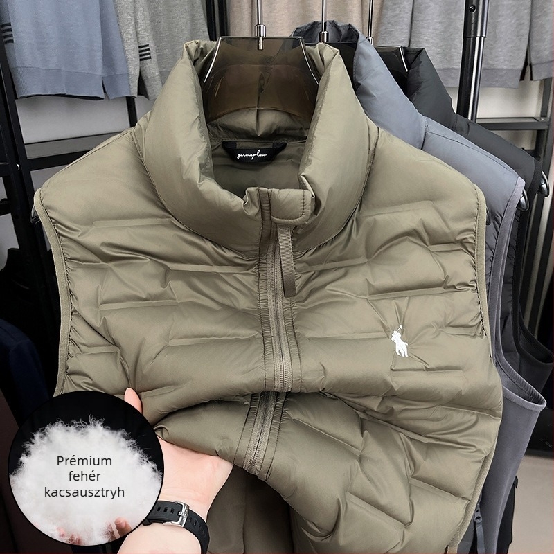 Pehelytöltésű mellény állig érő gallérral, elülső cipzárral, zipzáros zsebekkel, téli viselet