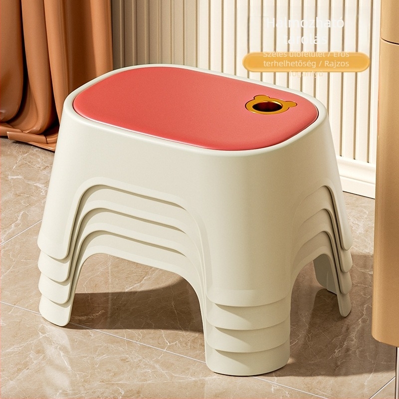 Műanyag szék, modell C4413A, nem összecsukható, otthoni használatra.