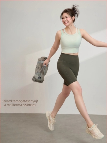 Plusz méretű női sportmelltartó és rövidnadrág szett (Ujj nélküli; Nylon/spandex 78/22; Beépített melltámasz)