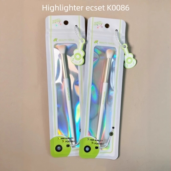 Keqi korrektor ecsetkészlet — hordozható, szintetikus sörték, fa nyél, hordtáska