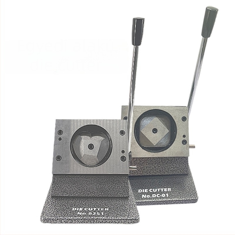 GY papírvágó, szív-, négyzet- és hexagon alakú formákkal, speciálisan formázott papírvágó kézműves felhasználásra, súlya 4 kg