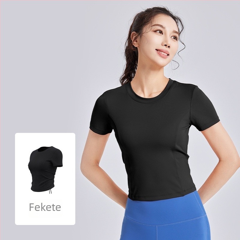 Női jóga felső melltartóbetéttel, rövid ujjú, pántok húzókötésekkel, szűk szabás, légáteresztő (Légáteresztő • Poliészter + Spandex • 82.5% + 17.5% • Rövid Ujjú • Szűk)