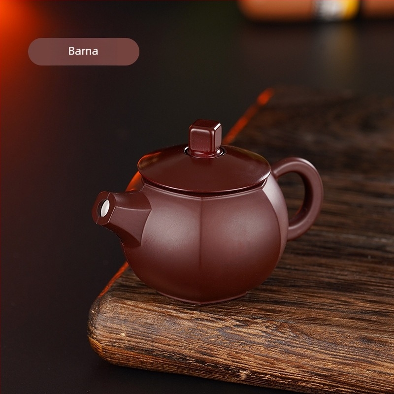 Fém öngyújtó forgó mechanizmussal, bután üzemanyag, szélvédett, dekoratív és gyűjtemény, nyomtatott logó