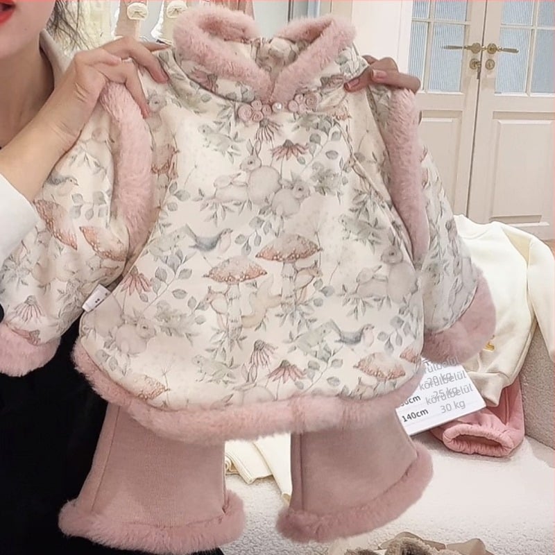 Lányok téli két darabos kostümje, koreai stílusú, fleece bélés, szatén poliészter 95%, rajzfilm mintázat