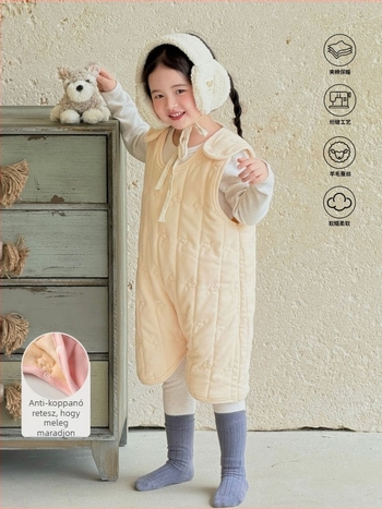 Gyerekek meleg alvó overál - 90% poliészter, Wool Silk anyag, lágyított felület, 3–8 éveseknek