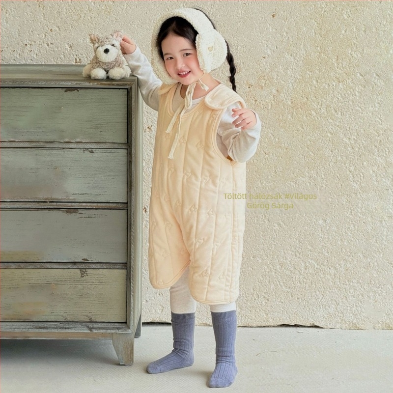Gyerekek meleg alvó overál - 90% poliészter, Wool Silk anyag, lágyított felület, 3–8 éveseknek