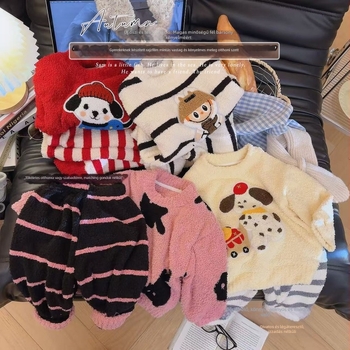 Gyerekeknek szóló féloldalas velúr pizsama készlet, uniszex, rajzfilm stílus, téli meleg