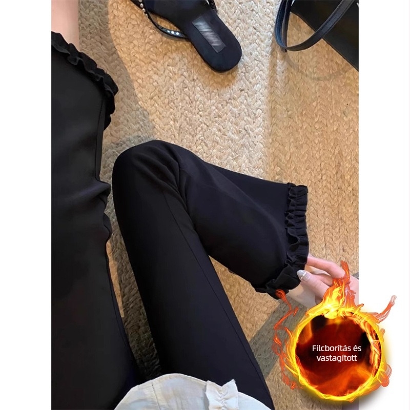 Női magas derekú pamut-denim nadrág, 9/10 hossz, bootcut fazon, csipkés szegéllyel, tél 2025