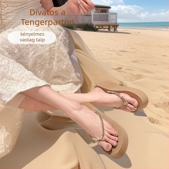 Női strandpapucs 6,5 cm-es wedge sarokkal, EVA felső rész és EVA talp, belső rész műbőr